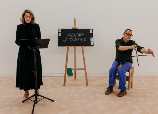 Médiathèque d'Assier" Lecture musicale Cinq Cartes Brûlées"