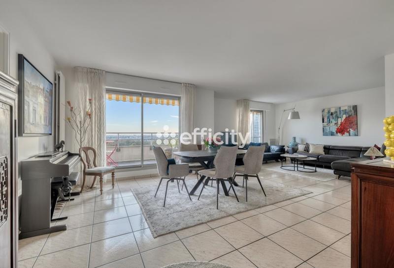 Appartement - 144 m² - 7 pièces