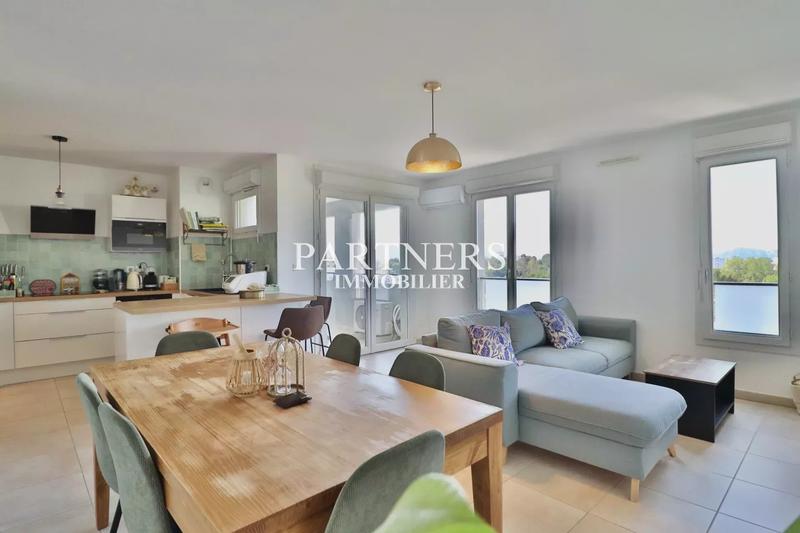 Appartement - 82 m² - 4 pièces