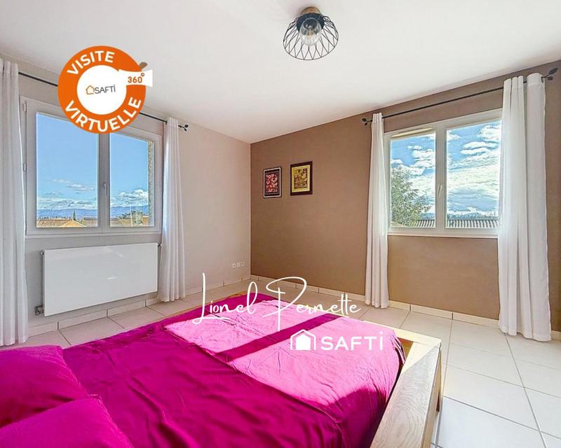 Maison - 220 m² - 10 pièces