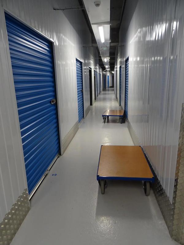 Parking / Garage - 95 m²