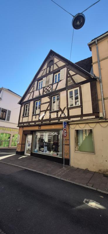 Maison - 107 m² - 11 pièces