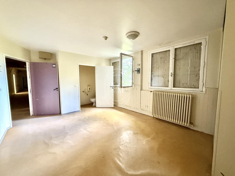 Maison - 296 m² - 10 pièces