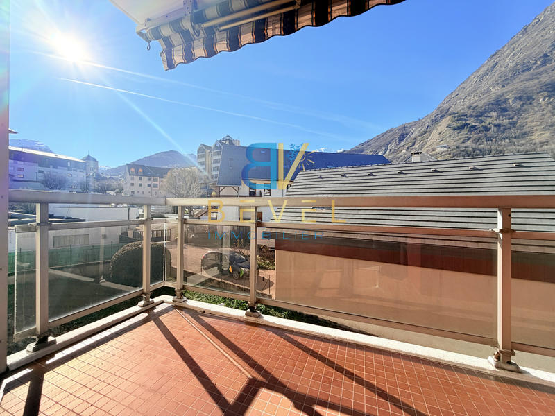 Appartement - 90 m² - 3 pièces