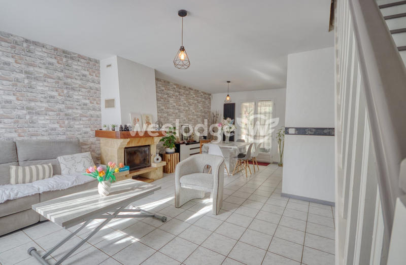 Maison - 104 m² - 5 pièces