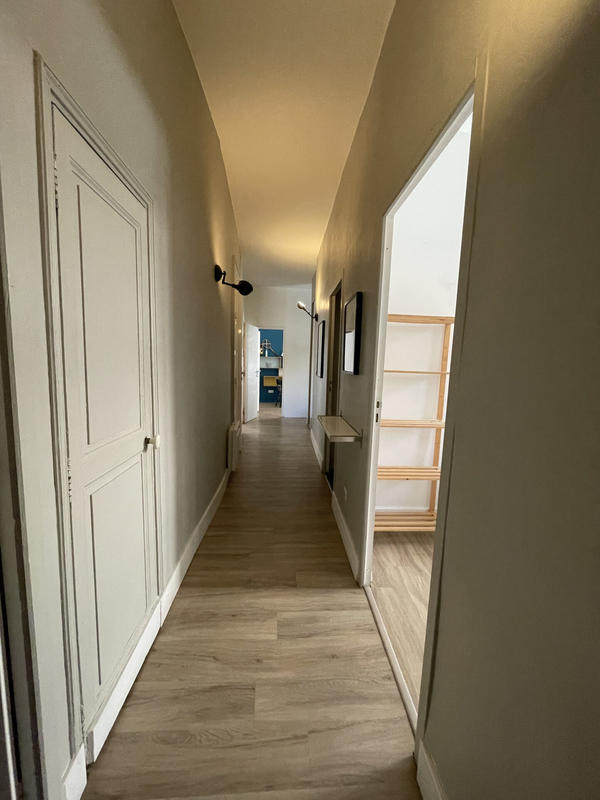 Appartement - 85 m² - 5 pièces