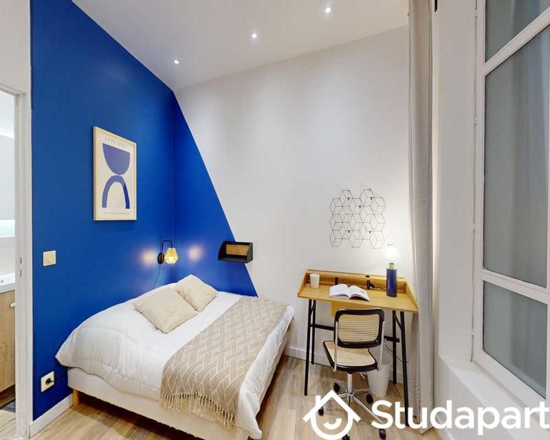 Chambre - 150 m² - 1 pièce