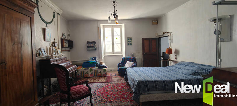 Demeure - 226 m² - 9 pièces