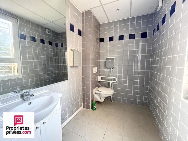 Maison - 300 m² - 9 pièces