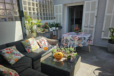 Appartement - 64 m² - 2 pièces