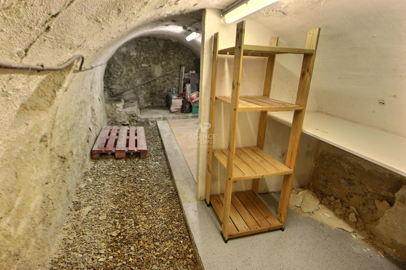 Maison - 180 m² - 6 pièces