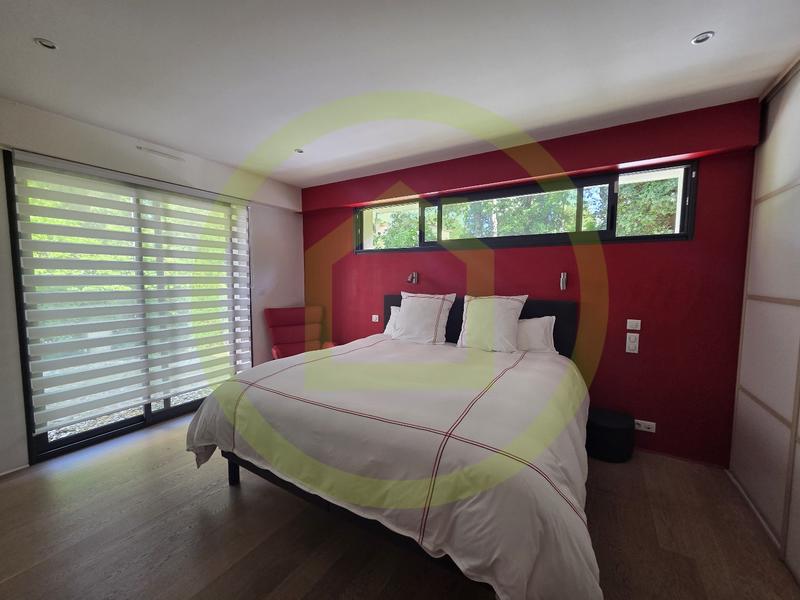 Maison - 168 m² - 6 pièces