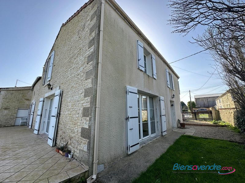 Maison ancienne - 190 m² - 5 pièces