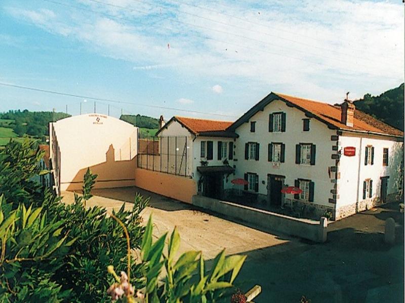 Kantu baskaria : repas chanté