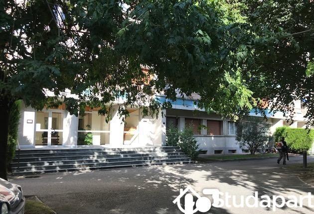 Chambre - 9 m² - 1 pièce