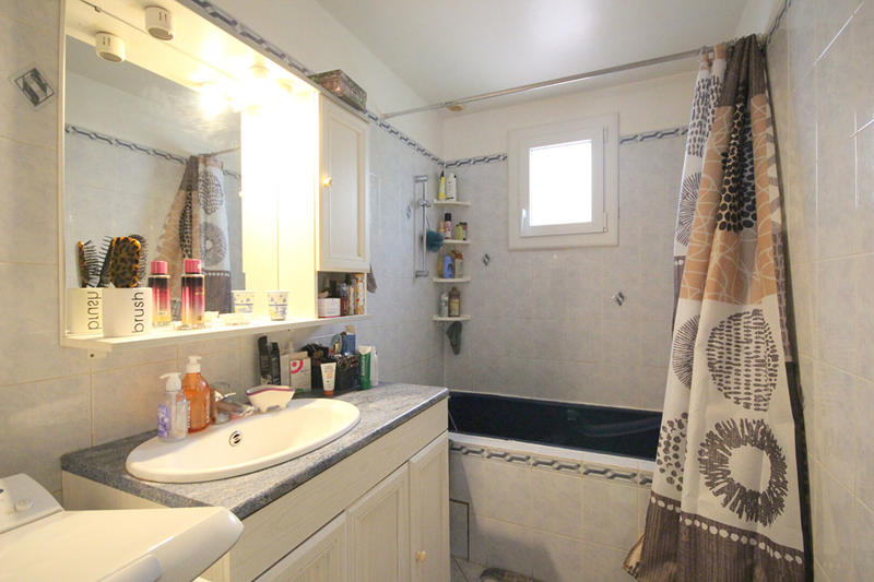 Maison - 136 m² - 6 pièces