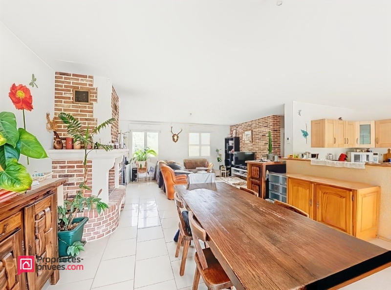 Maison - 208 m² - 7 pièces