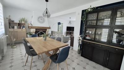 Maison - 95 m² - 5 pièces
