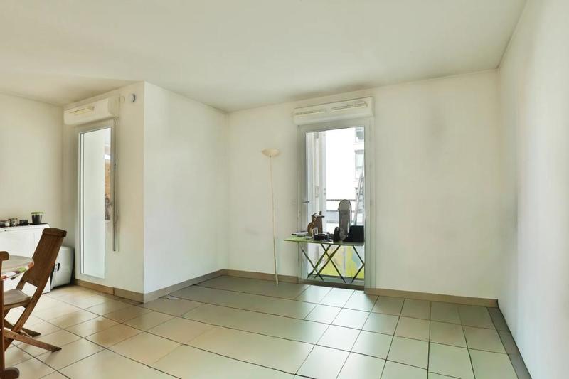 Studio - 30 m² - 1 pièce