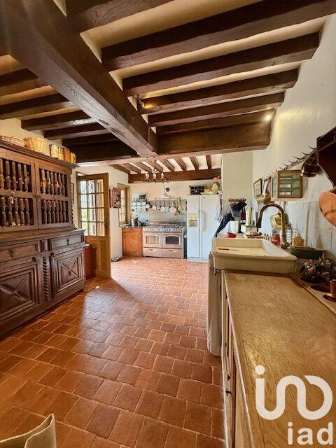 Maison - 300 m² - 13 pièces