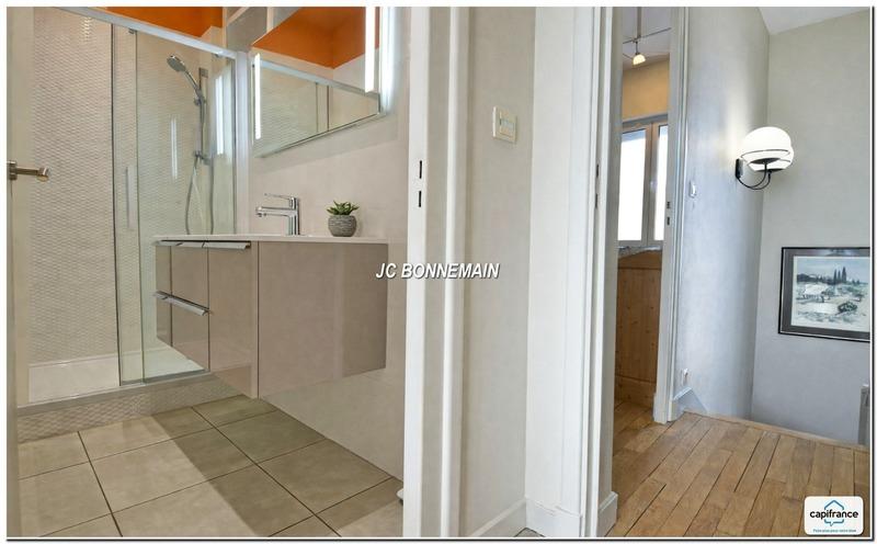 Maison - 210 m² - 7 pièces