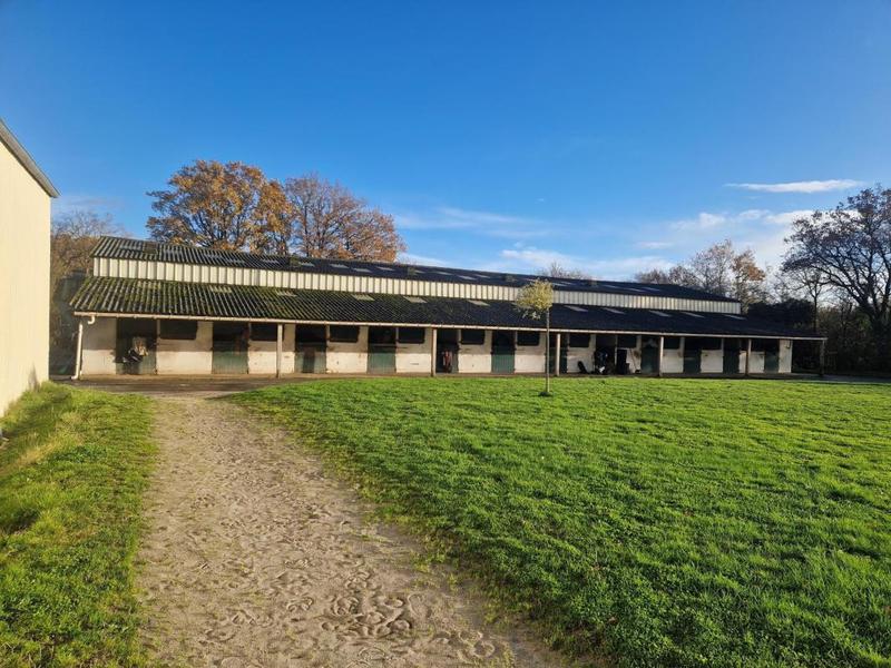 Maison - 620 m² - 3 pièces