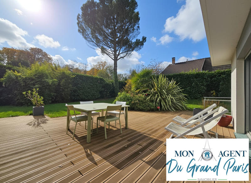 Maison d'architecte - 220 m² - 8 pièces