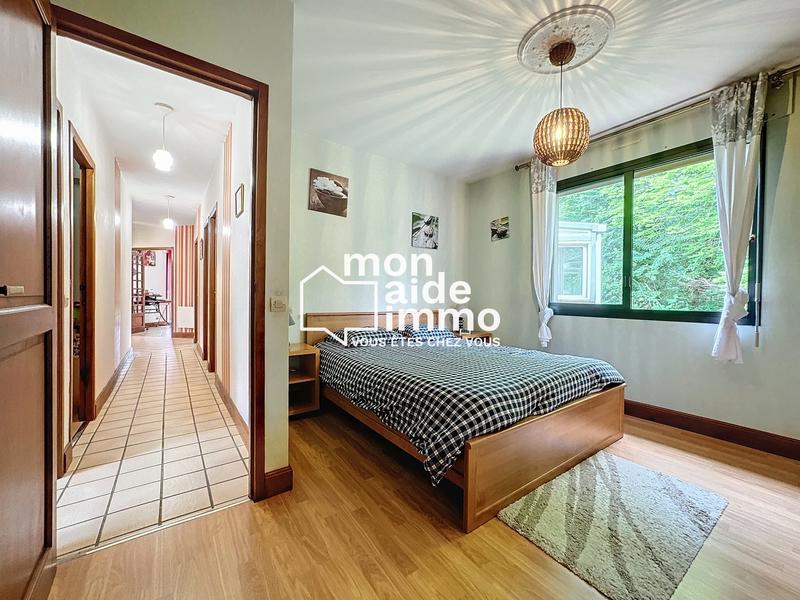 Maison - 116 m² - 10 pièces