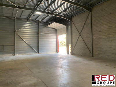 Entrepôt - 470 m²