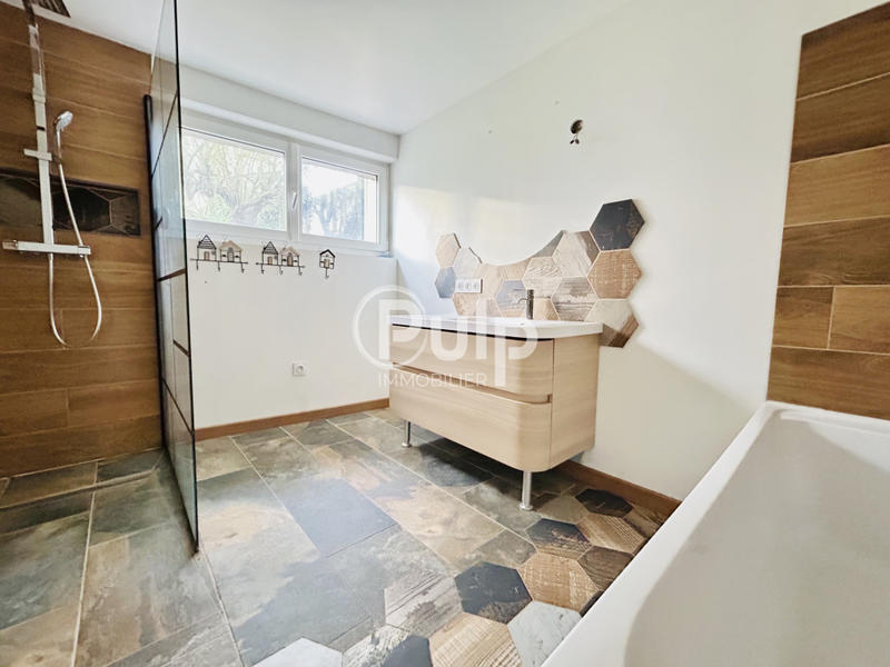 Maison - 150 m² - 5 pièces