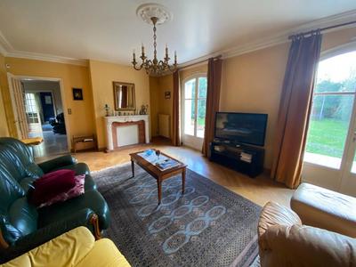 Maison - 306 m² - 8 pièces