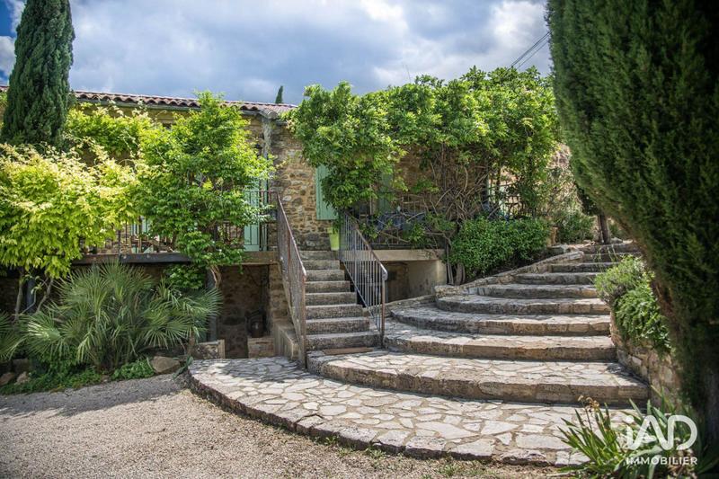 Maison - 434 m² - 11 pièces