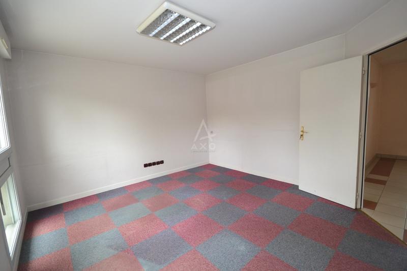 Bureau - 114 m² - 4 pièces