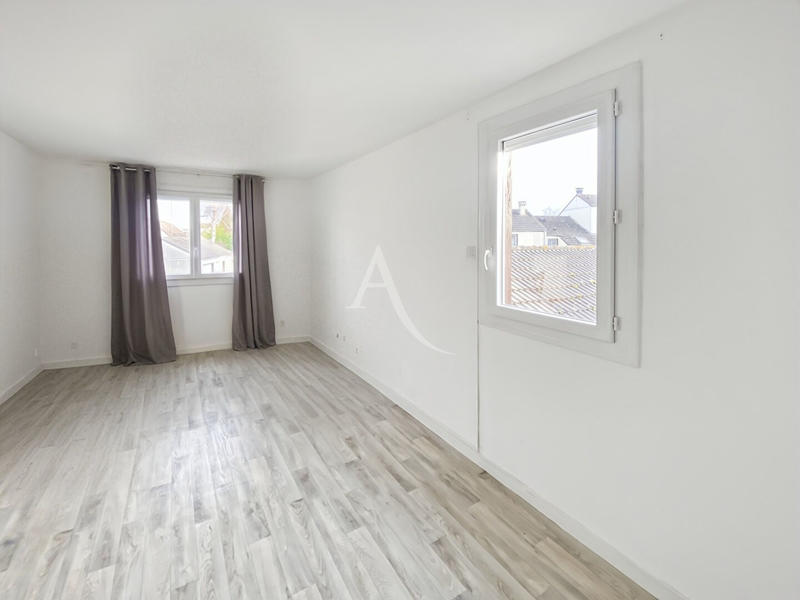 Maison - 106 m² - 6 pièces