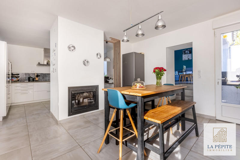 Maison - 195 m² - 7 pièces