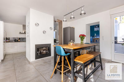 Maison - 195 m² - 7 pièces