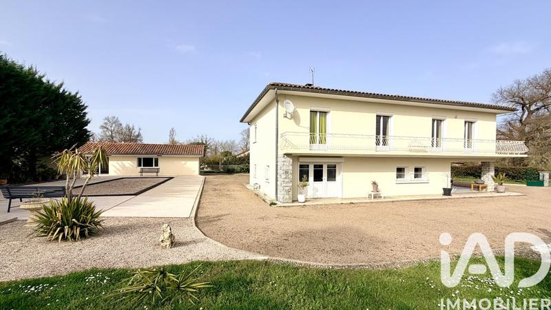 Maison - 199 m² - 8 pièces