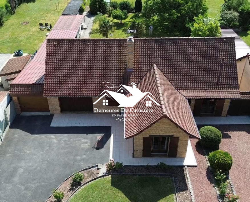 Maison - 228 m² - 7 pièces