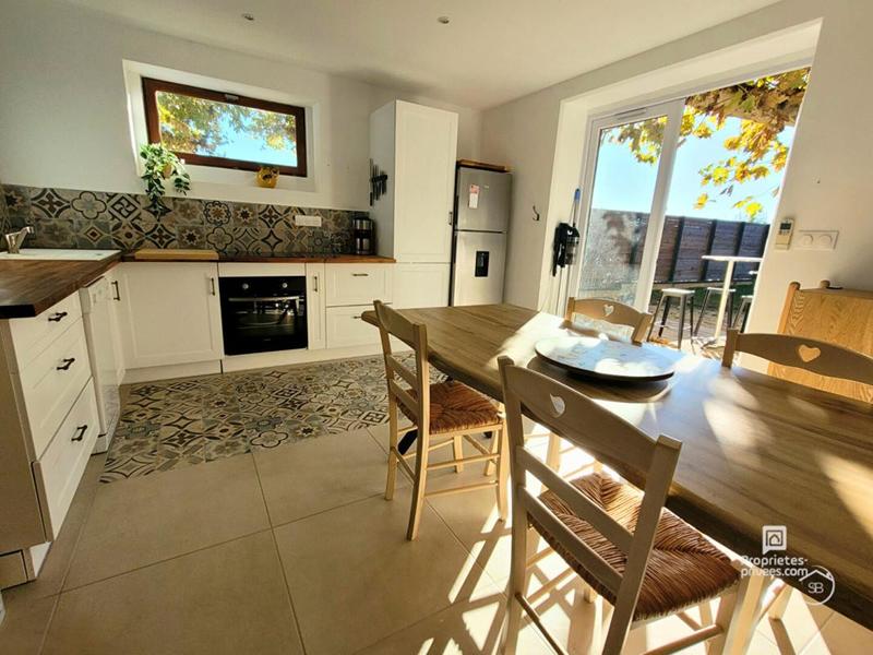 Mas - 211 m² - 9 pièces