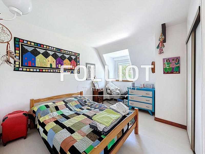 Maison - 180 m² - 8 pièces