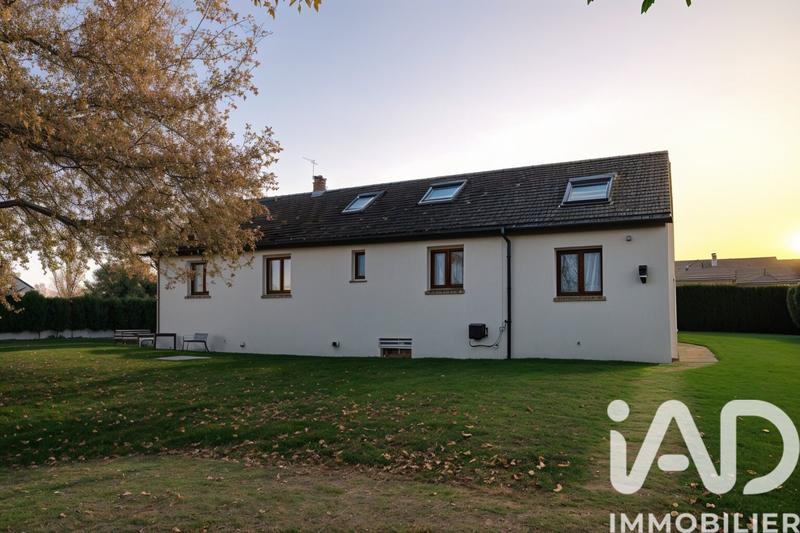 Maison - 140 m² - 8 pièces