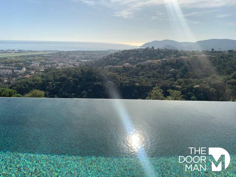 Villa - 255 m² - 9 pièces