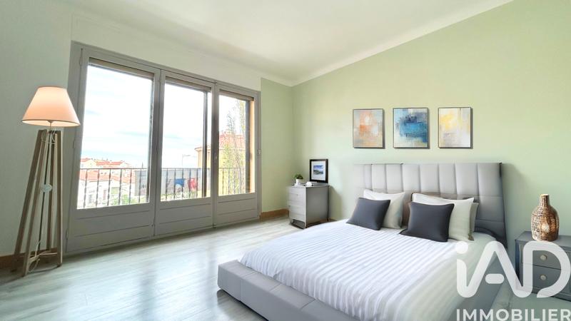 Appartement - 98 m² - 4 pièces