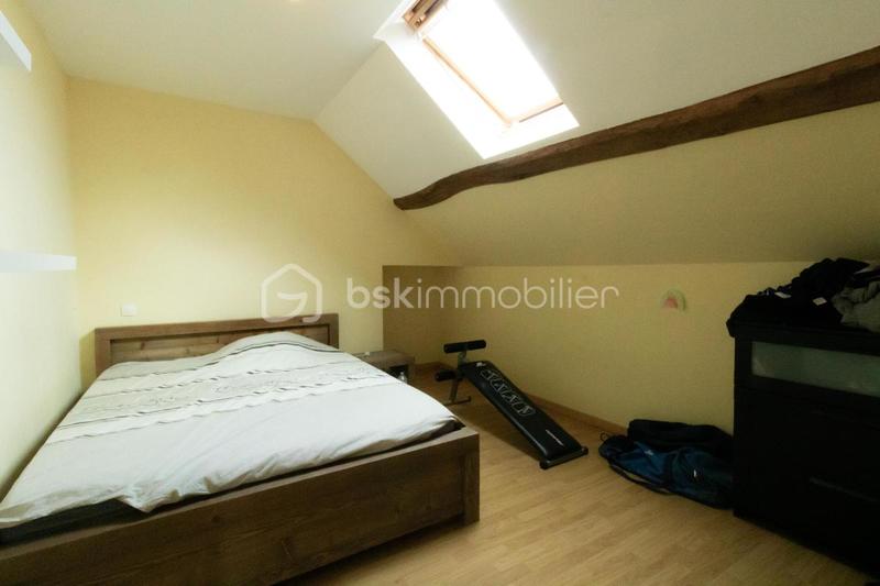 Maison - 220 m² - 10 pièces