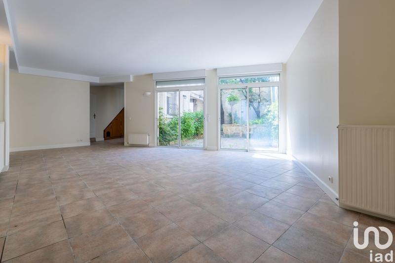 Maison - 205 m² - 7 pièces