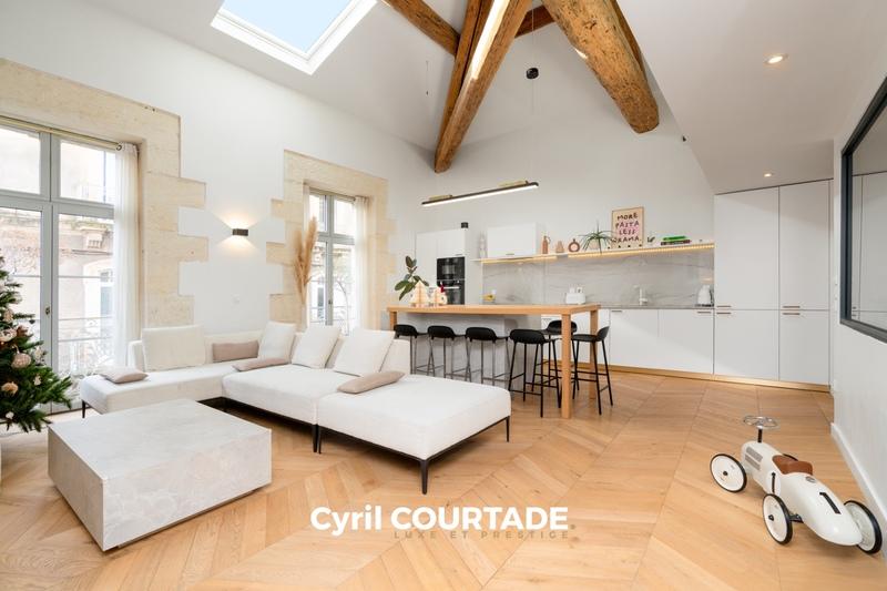 Appartement bourgeois - 130 m² - 4 pièces