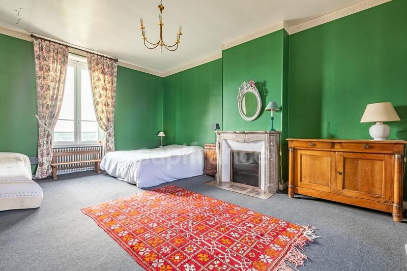 Maison de maîtres - 420 m² - 11 pièces