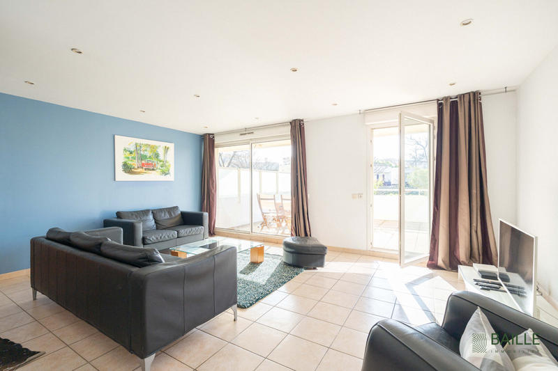 Appartement - 102 m² - 4 pièces