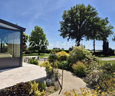 Maison - 167 m² - 8 pièces