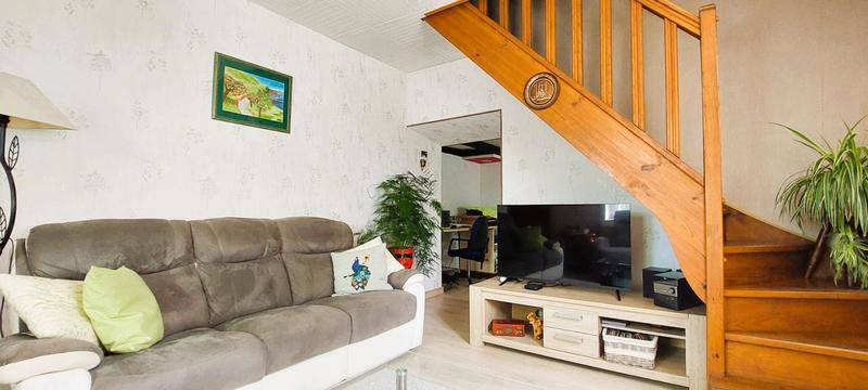 Demeure - 100 m² - 5 pièces